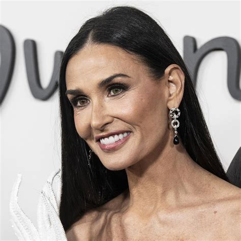 A Plastic Surgeon Breaks Down Demi Moore’s ‘New .